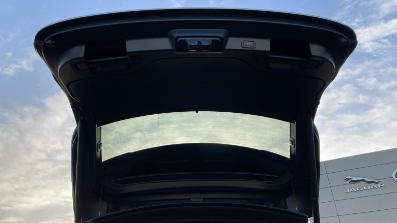 Jaguar F-Pace 2.0 [250] Chequered Flag 5dr Auto AWD Petrol Estate